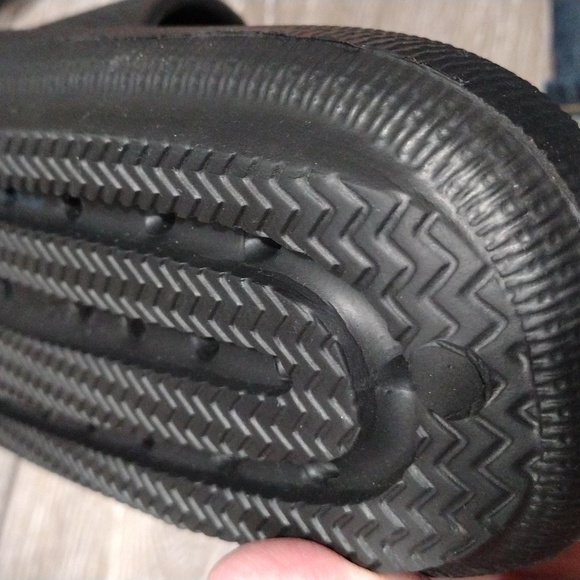 Bronax black slides. NWOT. Size 9.5 - Picture 7 of 10
